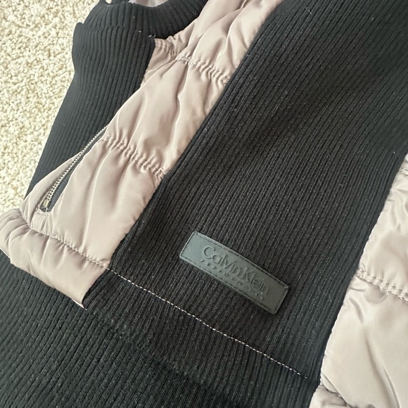 Women's Calvin Klein quilted vest, size XL - Picture 6 of 6